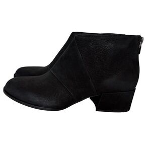 Eileen Fisher Leather Zip Block Heel Size 9